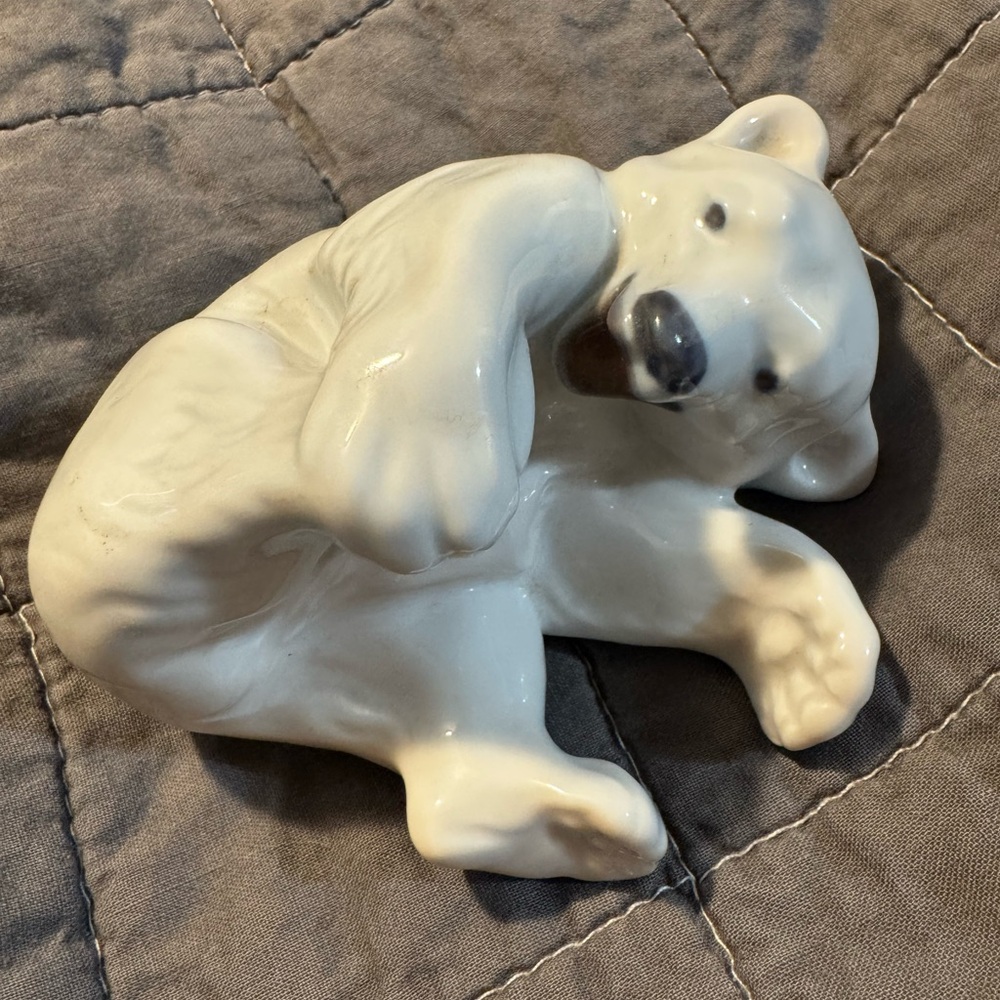 Royal Copenhagen Denmark #729 Figurine White Polar Bear Cub EUC